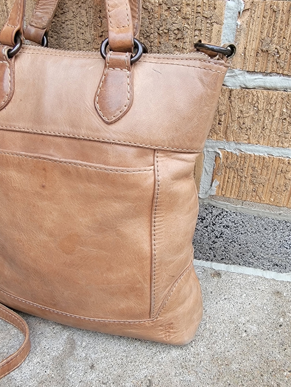 Frye Melissa Distressed Beige Leather Small Tote Crossbody - Picture 3 of 16